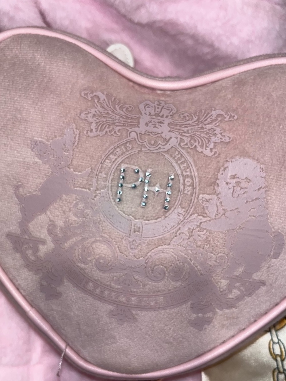 Paris Hilton Light Pink Heart-Shaped Bag - Picture 11 of 14